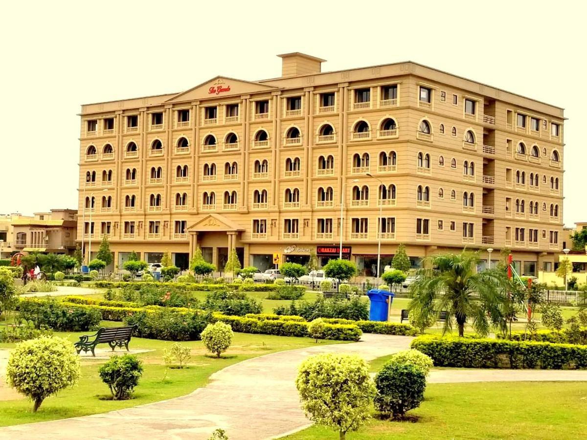Executive 3 Bedrooms Apartment In Bahria Town Ravalpindi Kültér fotó