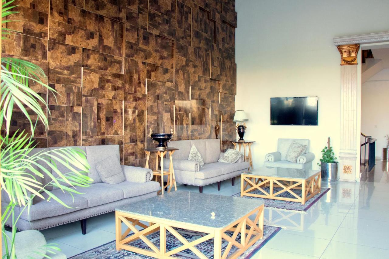 Executive 3 Bedrooms Apartment In Bahria Town Ravalpindi Kültér fotó
