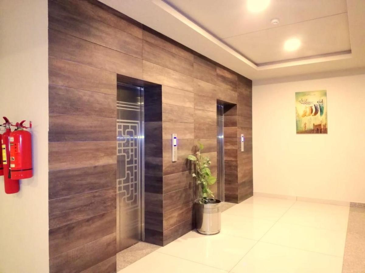 Executive 3 Bedrooms Apartment In Bahria Town Ravalpindi Kültér fotó
