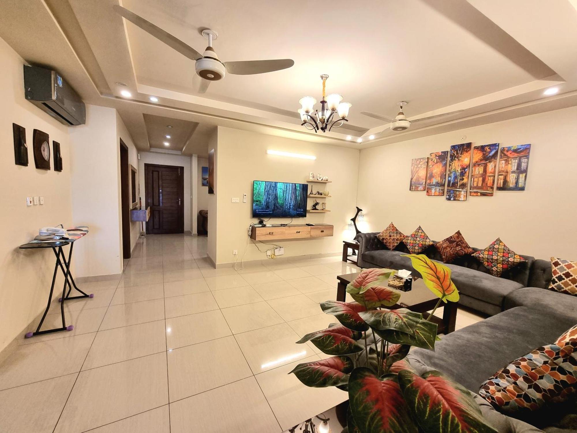 Executive 3 Bedrooms Apartment In Bahria Town Ravalpindi Kültér fotó