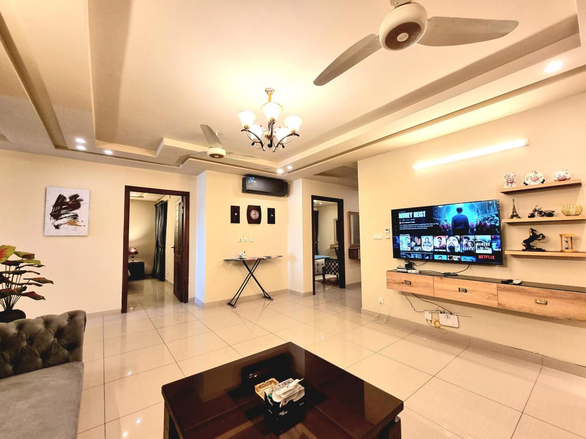 Executive 3 Bedrooms Apartment In Bahria Town Ravalpindi Kültér fotó