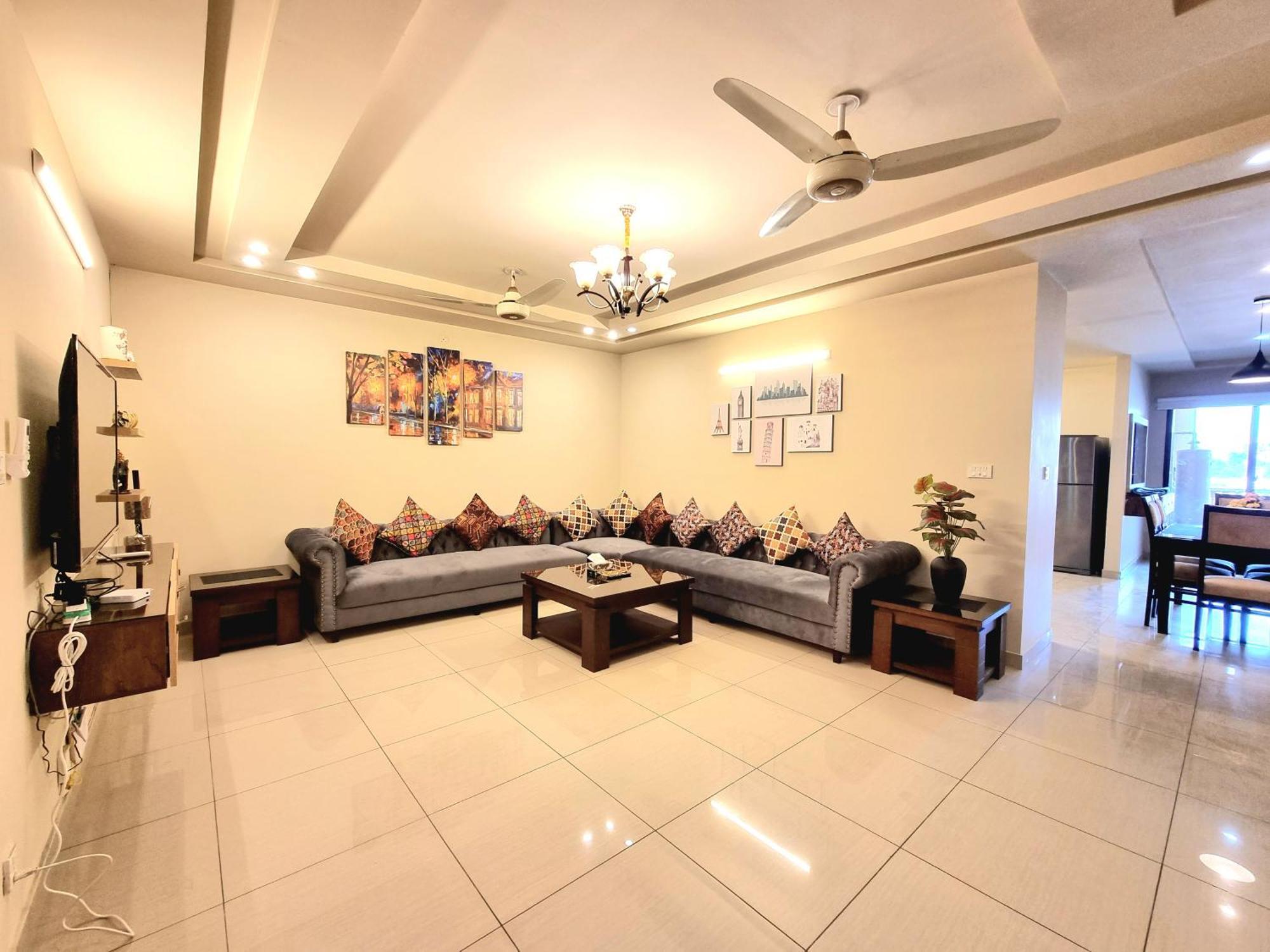 Executive 3 Bedrooms Apartment In Bahria Town Ravalpindi Kültér fotó