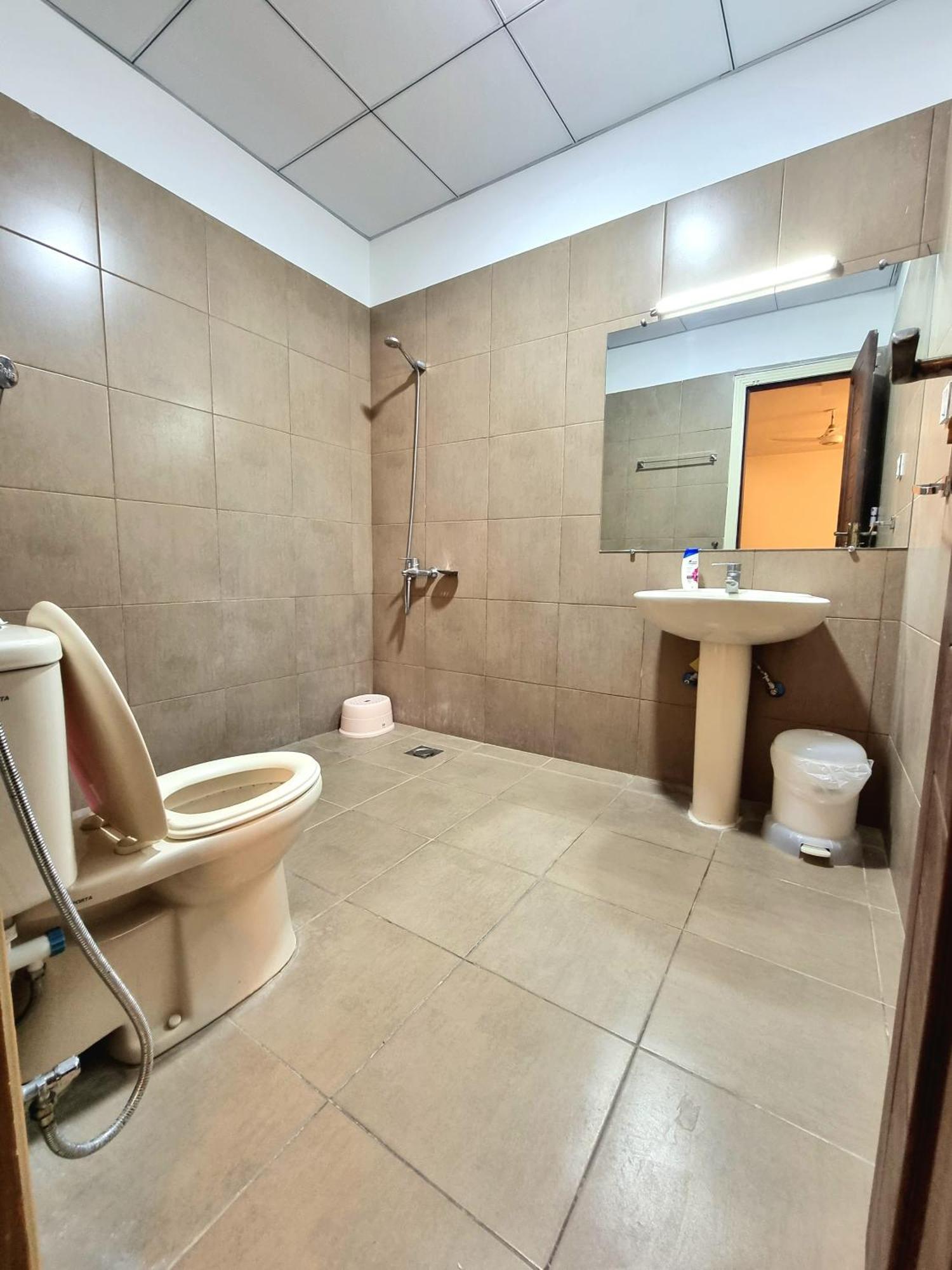 Executive 3 Bedrooms Apartment In Bahria Town Ravalpindi Kültér fotó