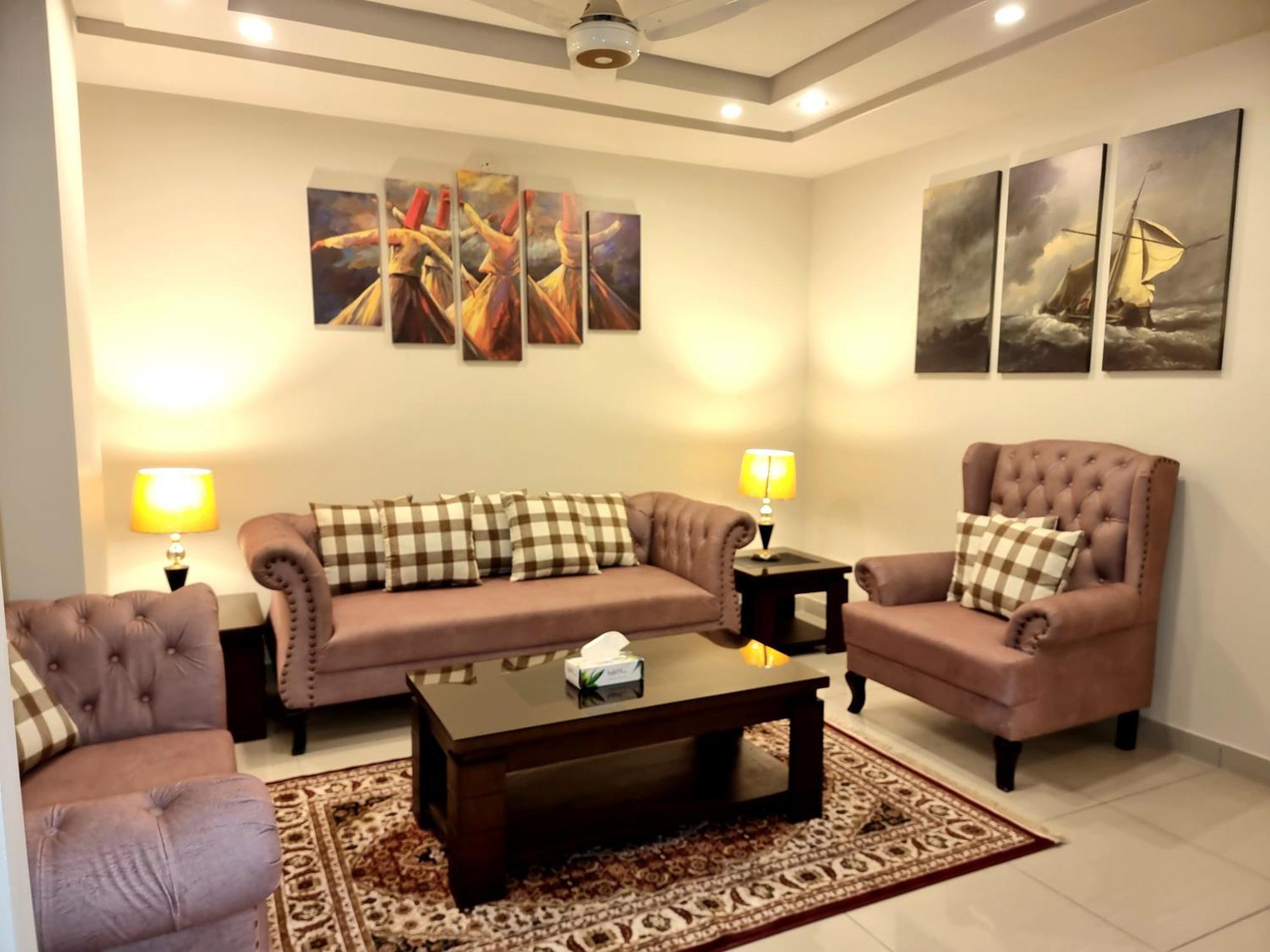 Executive 3 Bedrooms Apartment In Bahria Town Ravalpindi Kültér fotó